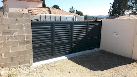 portail coulissant 7016