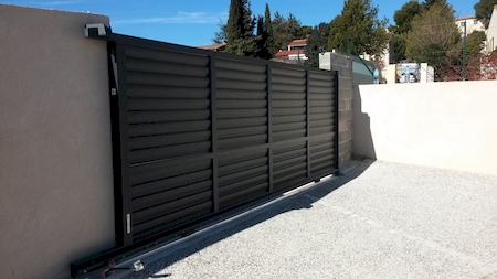 portail coulissant  7016