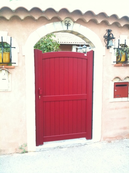 portillons rouge sur mesure